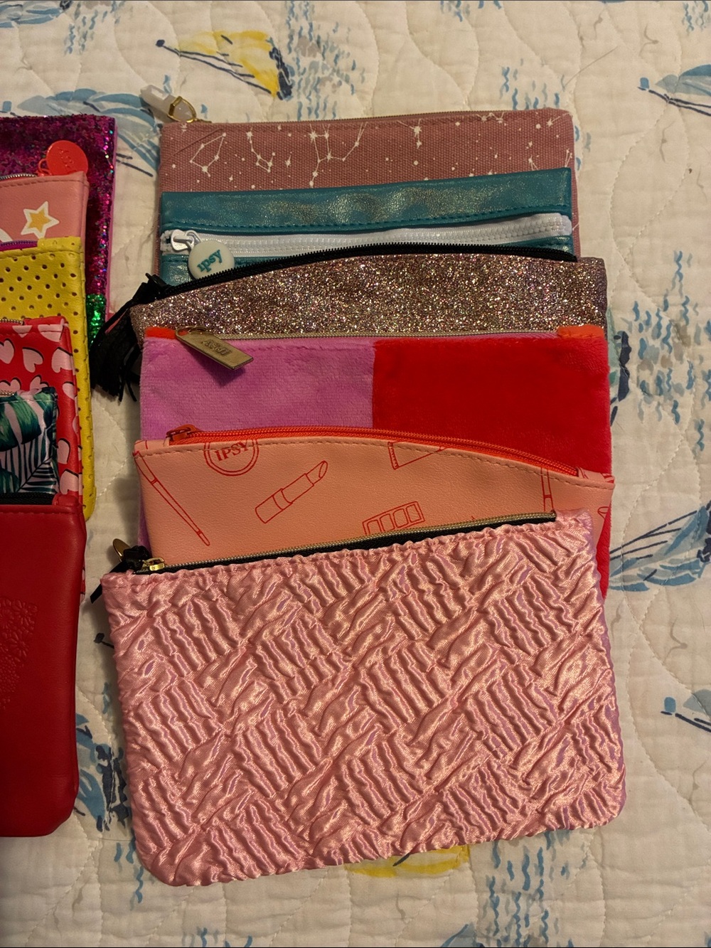 IPSY Cosmetic Pouch (18) - Picture 4 of 5